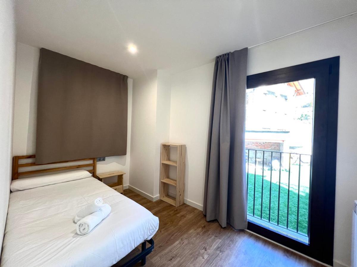 Espot Cowork & Apartments - L'Amfitriona Eksteriør billede