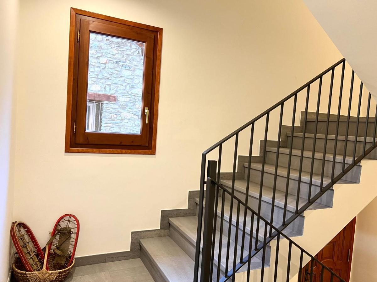 Espot Cowork & Apartments - L'Amfitriona Eksteriør billede