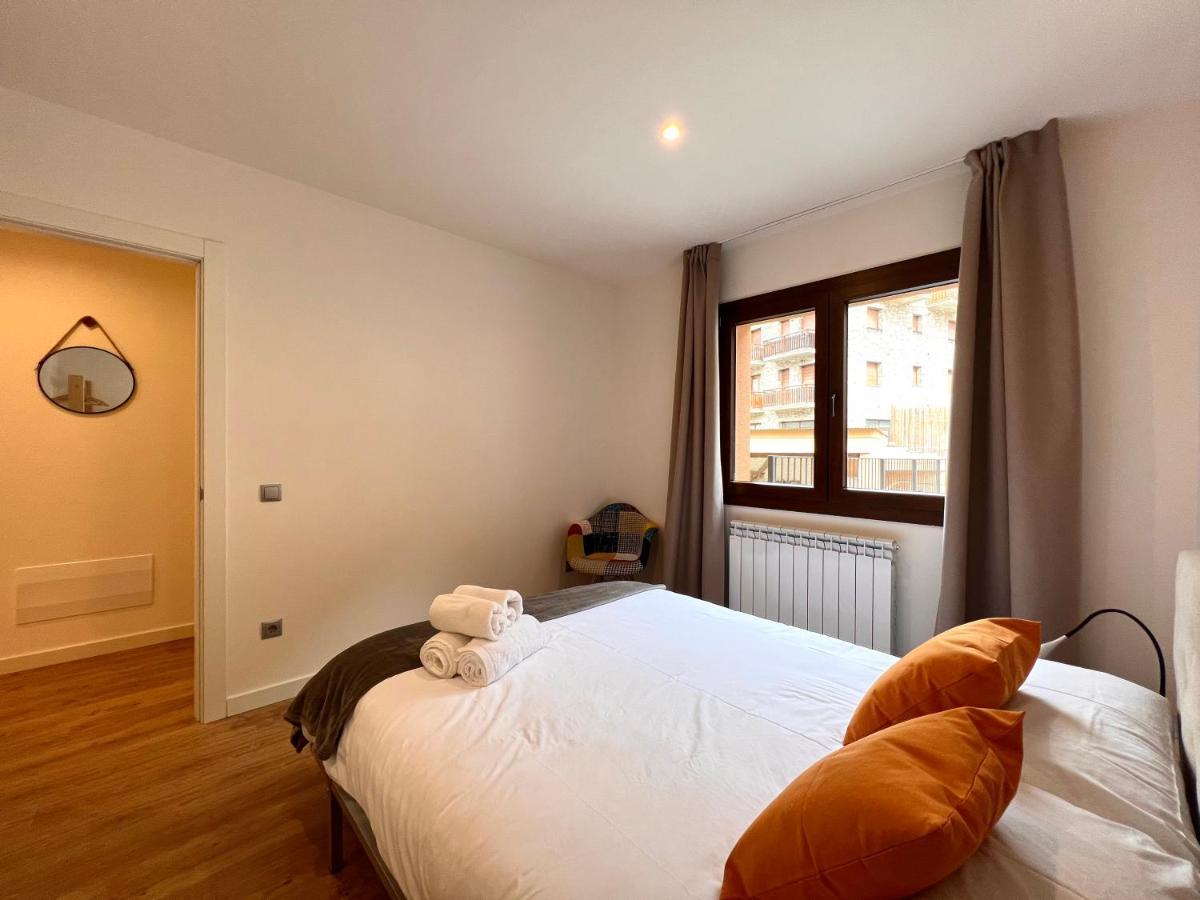 Espot Cowork & Apartments - L'Amfitriona Eksteriør billede